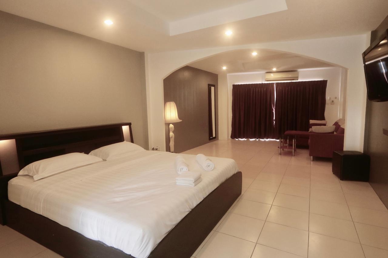 C&C Residence Bistro Restaurant Pattaya Eksteriør billede