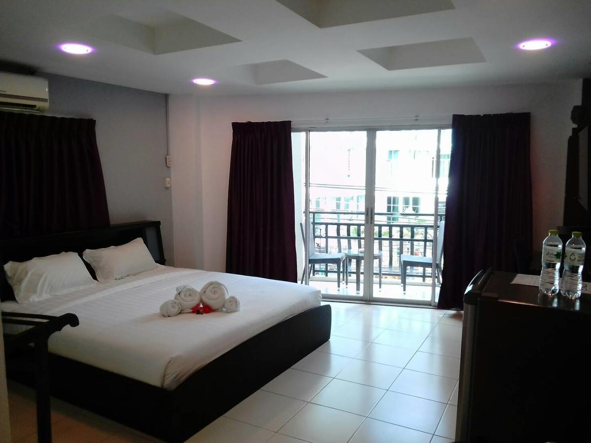 C&C Residence Bistro Restaurant Pattaya Eksteriør billede